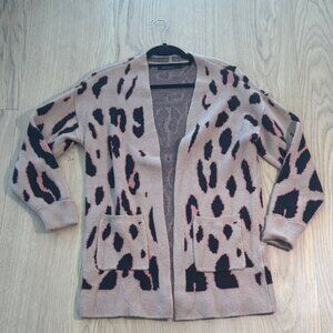 Chic Leopard Print Open Cardigan